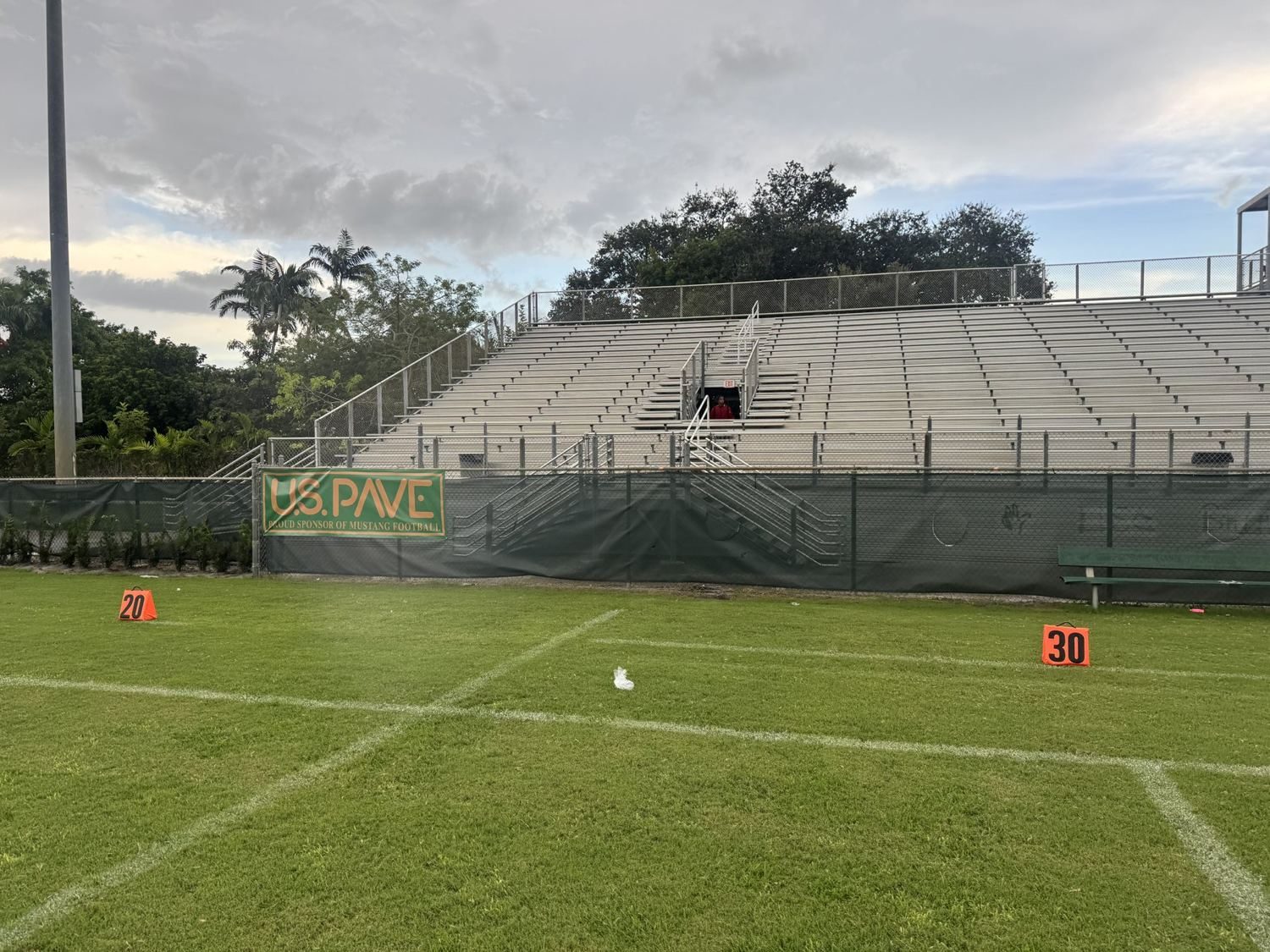 Proud sponsor of McArthur Mustang football.